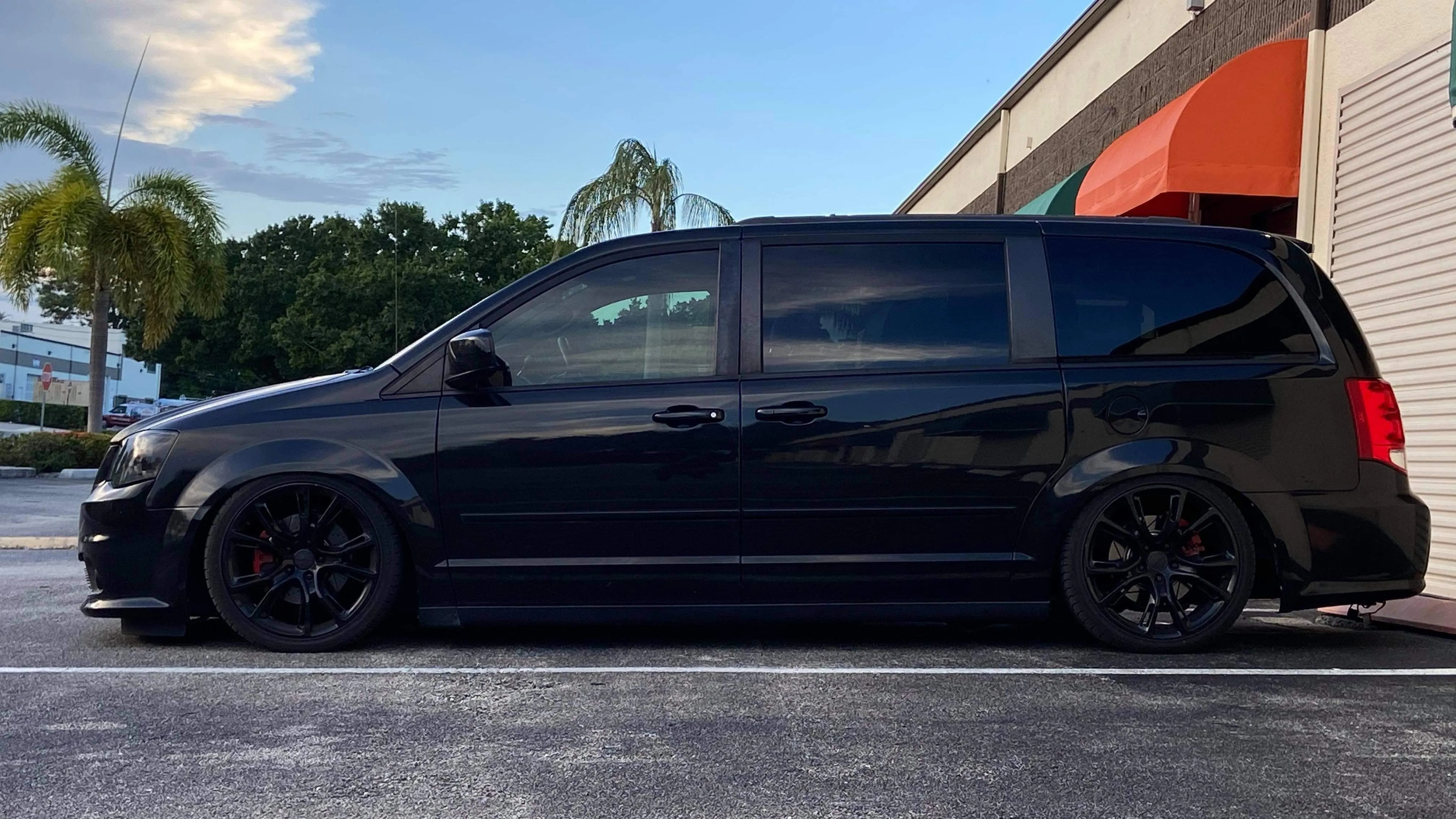 2008-2020 Dodge Grand Caravan UAS Solution Series Air suspension Kit