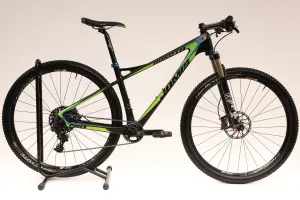 2016 JAMIS DAKOTA PRO  Mountain Bike - Medium