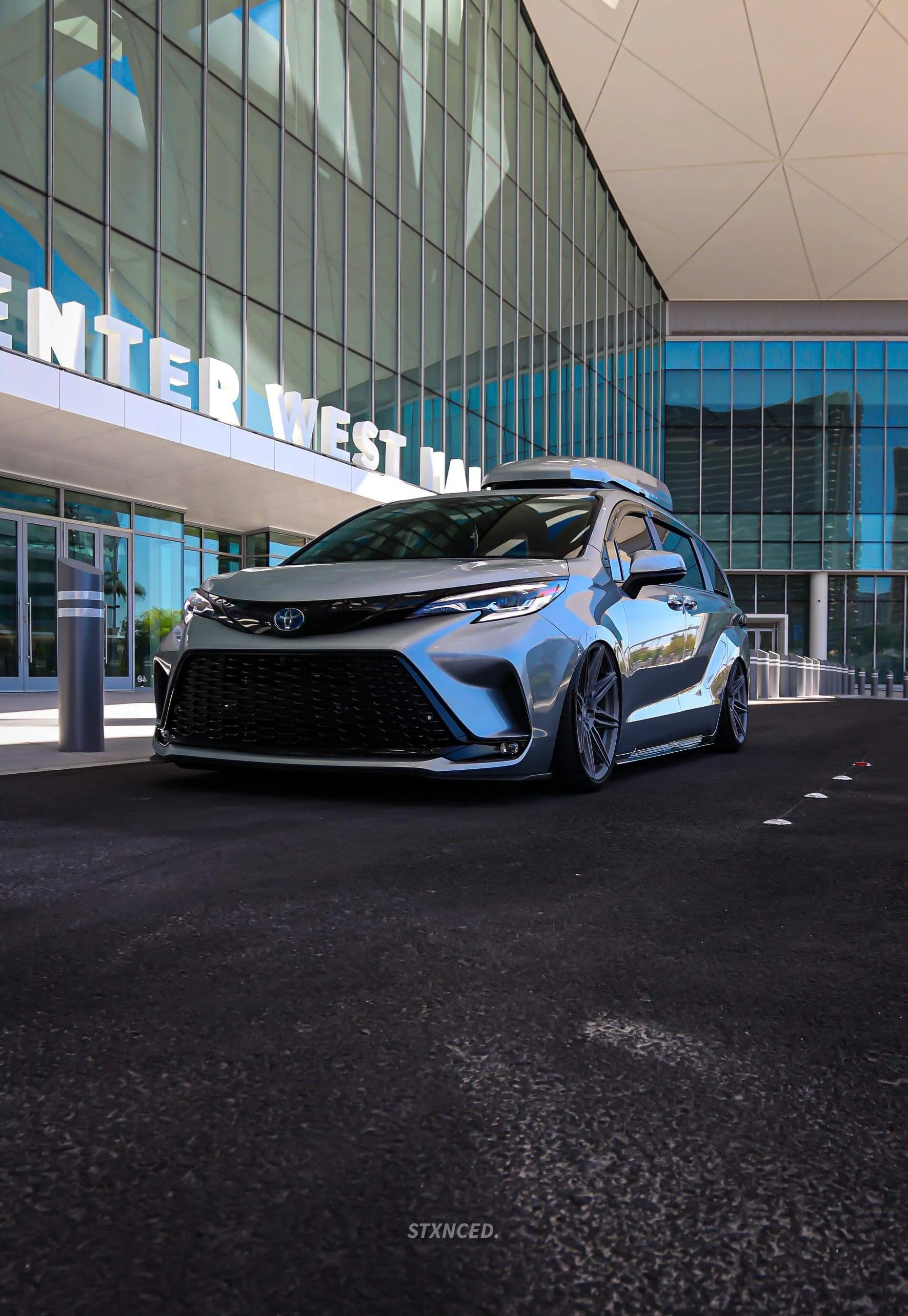 2021  Toyota Sienna UAS Solution Series Air Suspension Kit