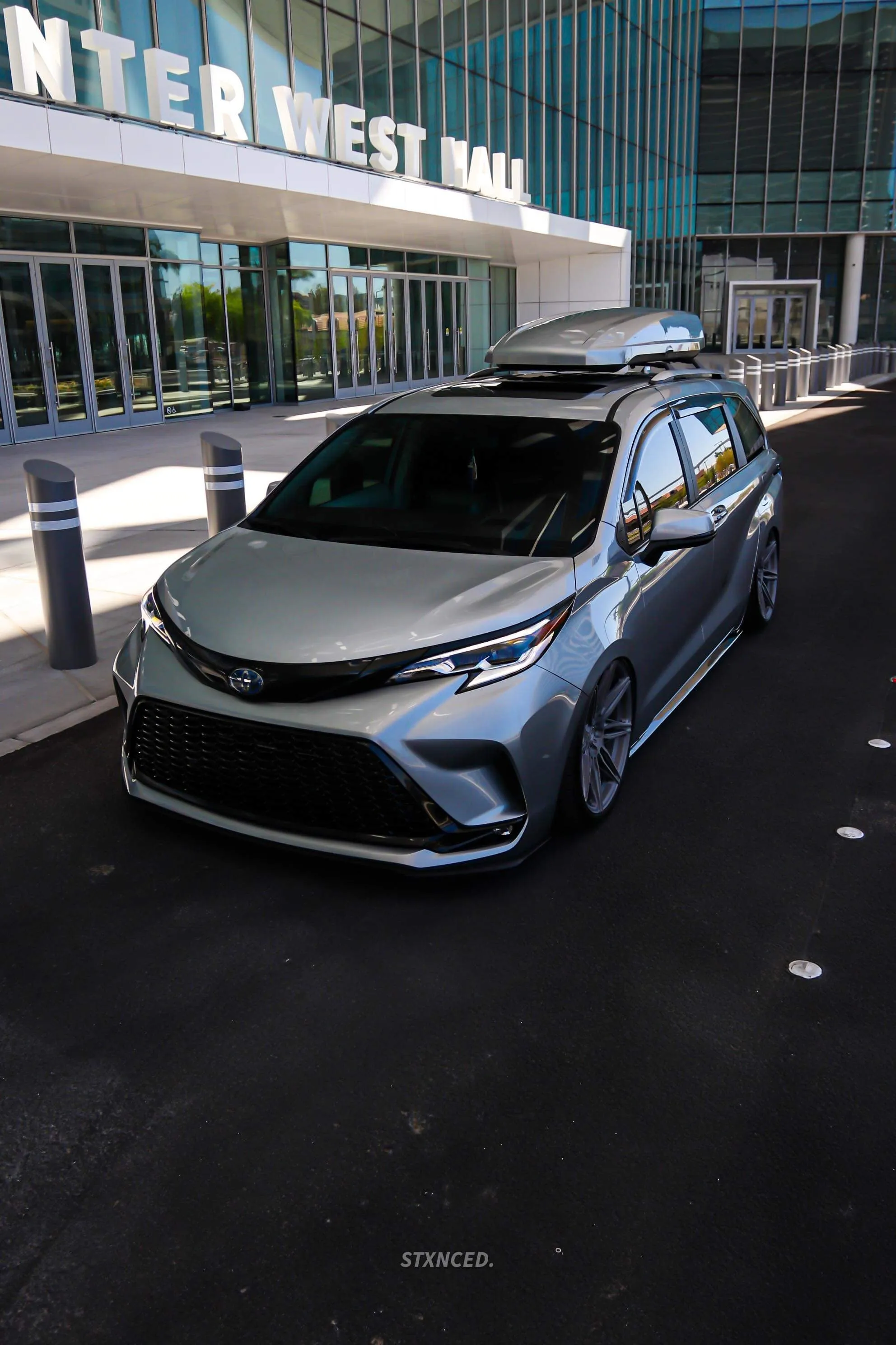 2021  Toyota Sienna UAS Solution Series Air Suspension Kit
