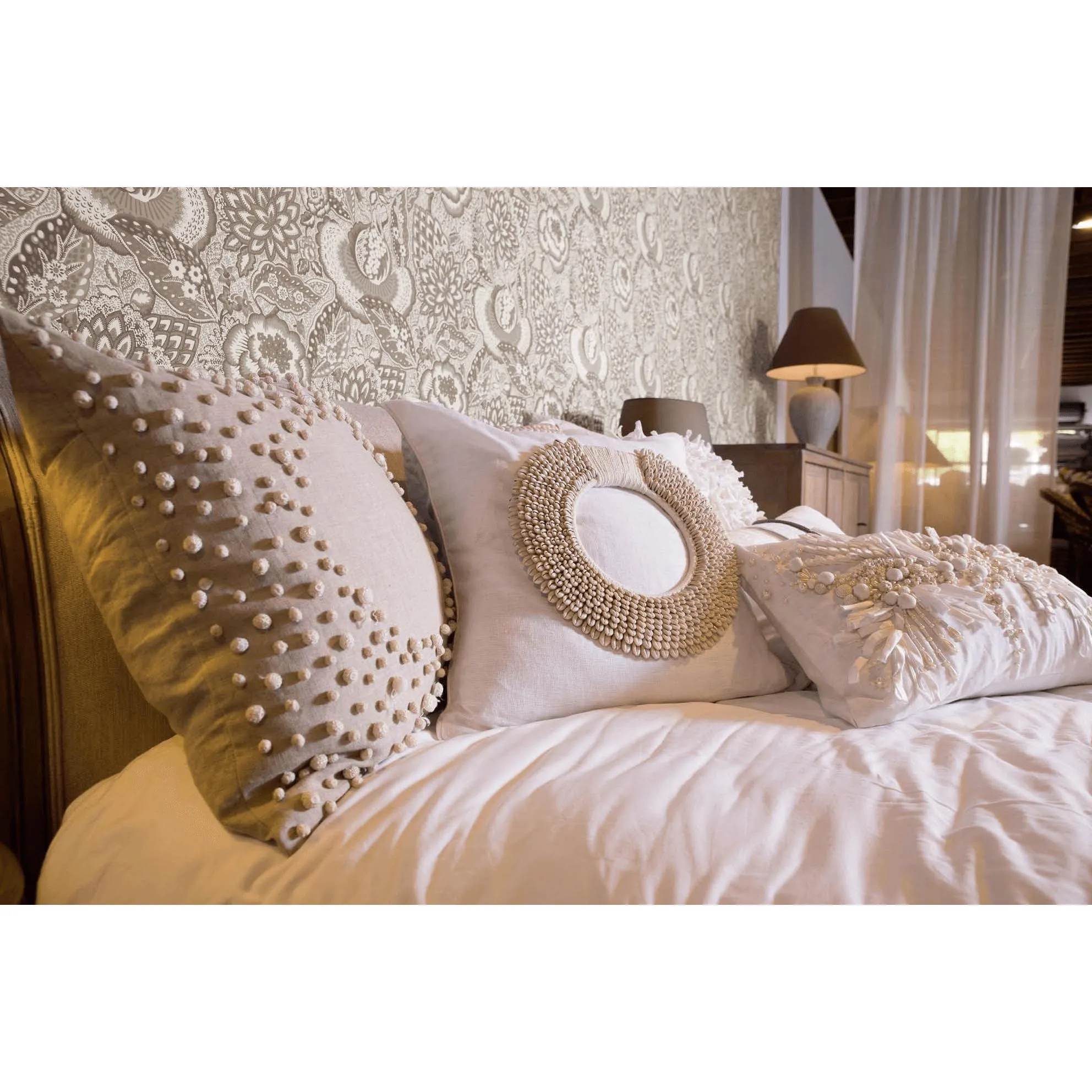 Shell Ring White Lounge Cushion 55 x 55 cm
